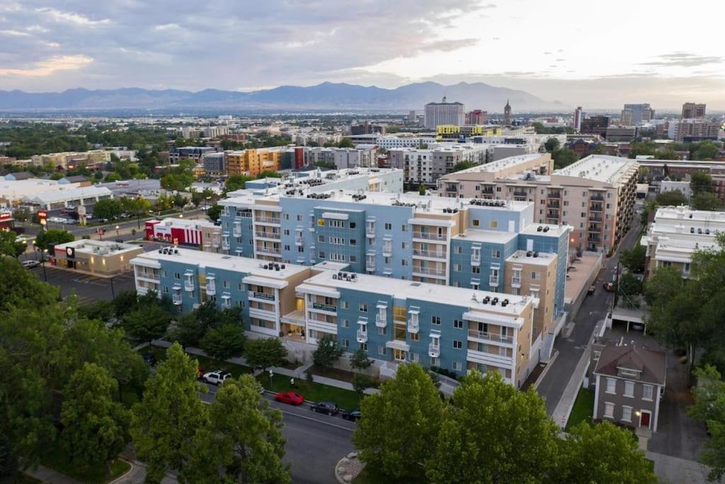 Heart Of Slc Stocked W Everything You Need Salt Lake City Bagian luar foto
